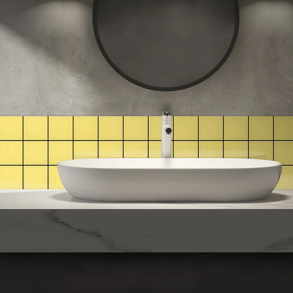 Ambiente alicatado con Azulejo 10x10 Liso Brillo Color Amarillo Claro