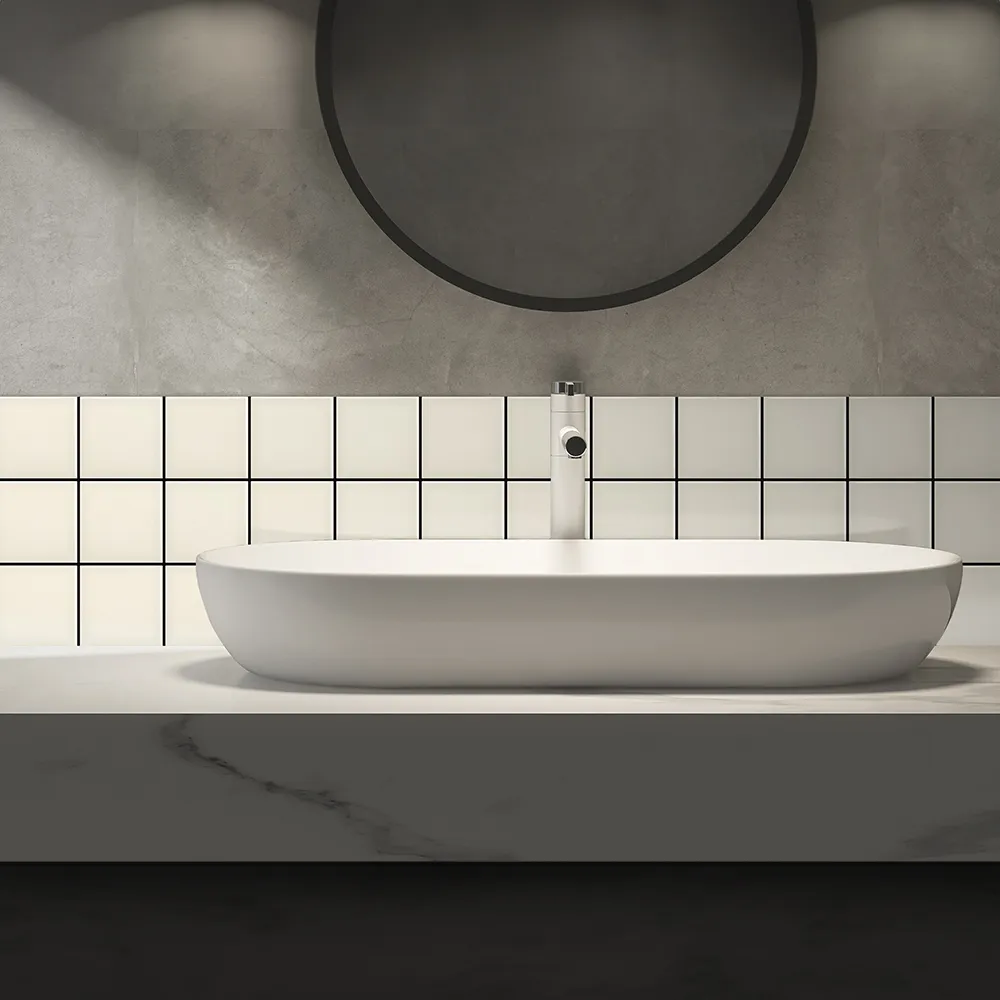 Ambiente alicatado con Azulejo 10x10 Liso Brillo Color Crema