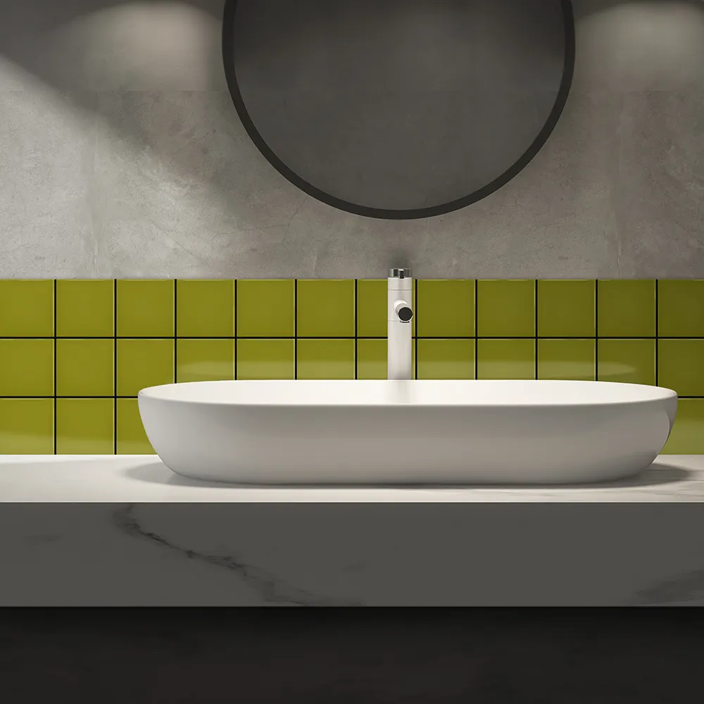 Ambiente alicatado con Azulejo 10x10 Liso Brillo Color Verde Aguacate