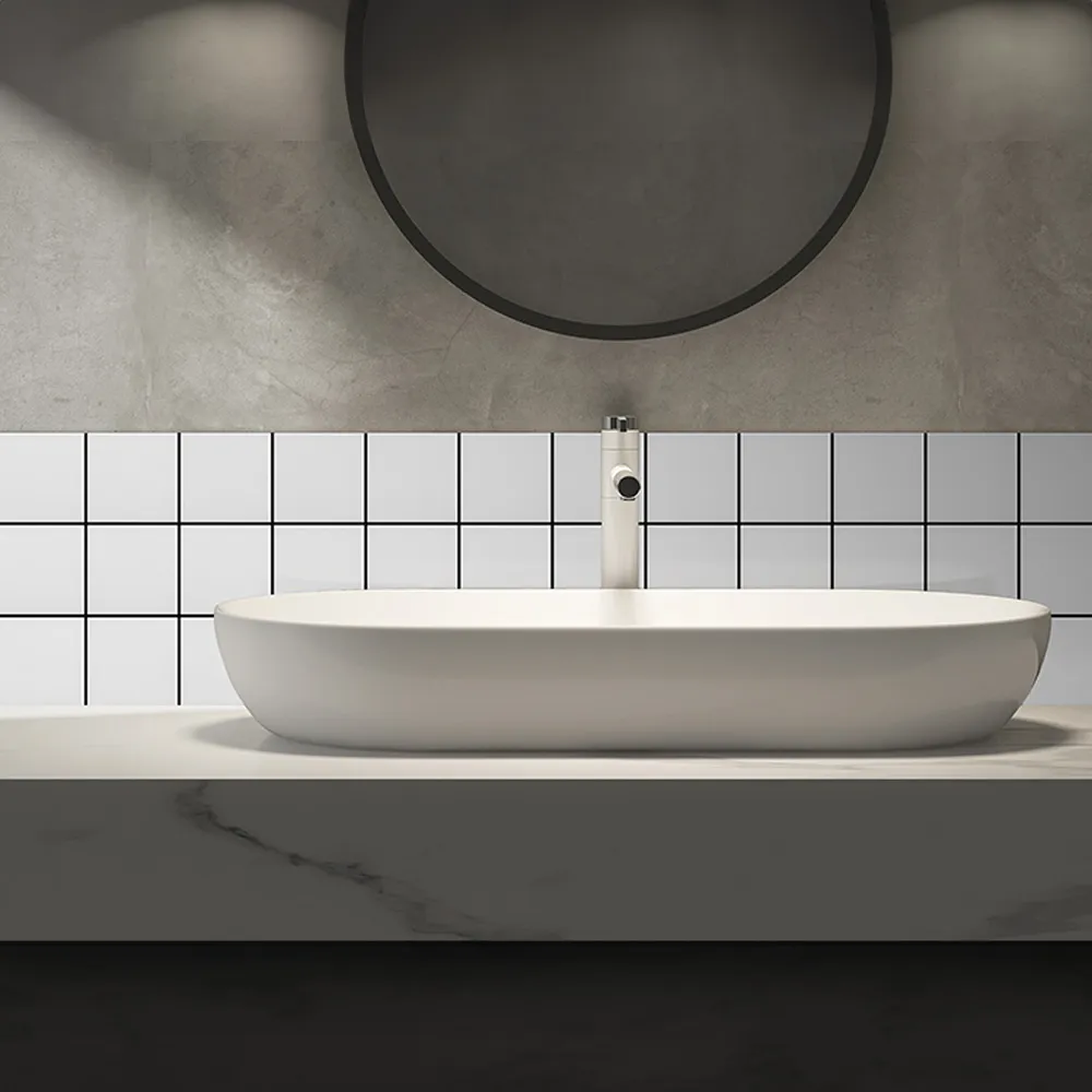 Ambiente alicatado con Azulejo 10x10 Liso Mate Color Blanco