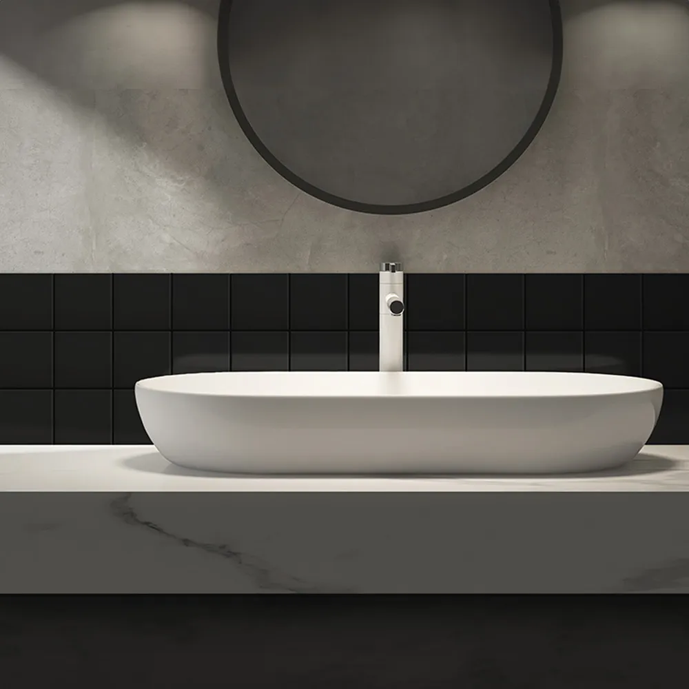 Ambiente alicatado con Azulejo 10x10 Liso Mate Color Negro