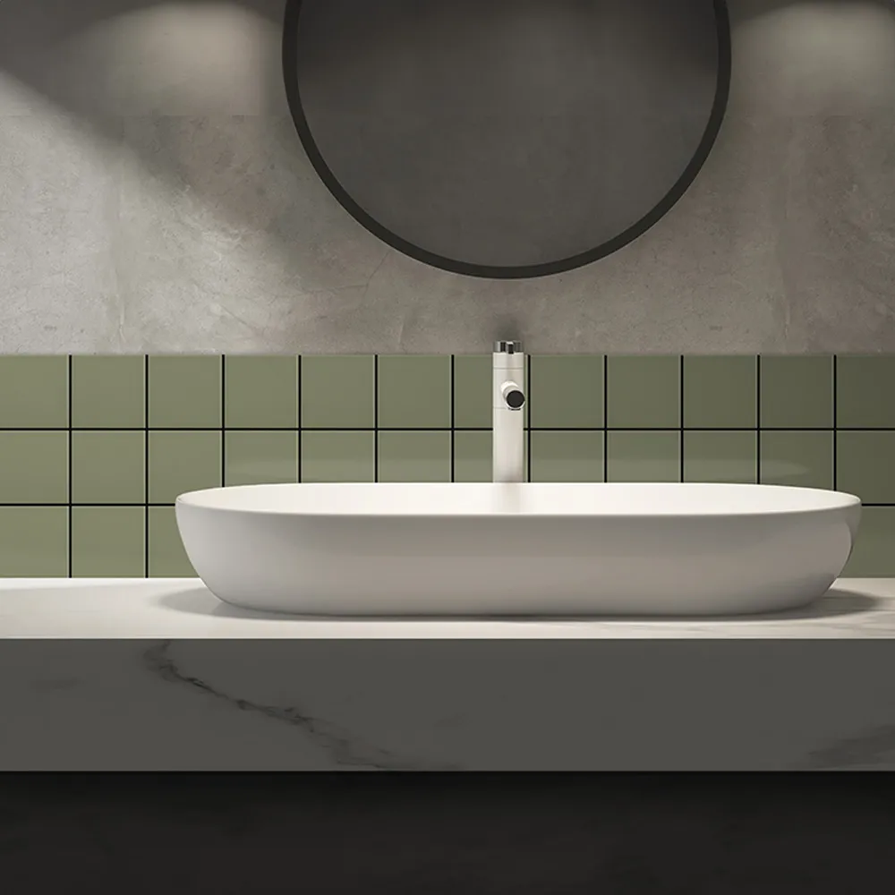 Ambiente alicatado con Azulejo 10x10 Liso Mate Color Verde Oliva