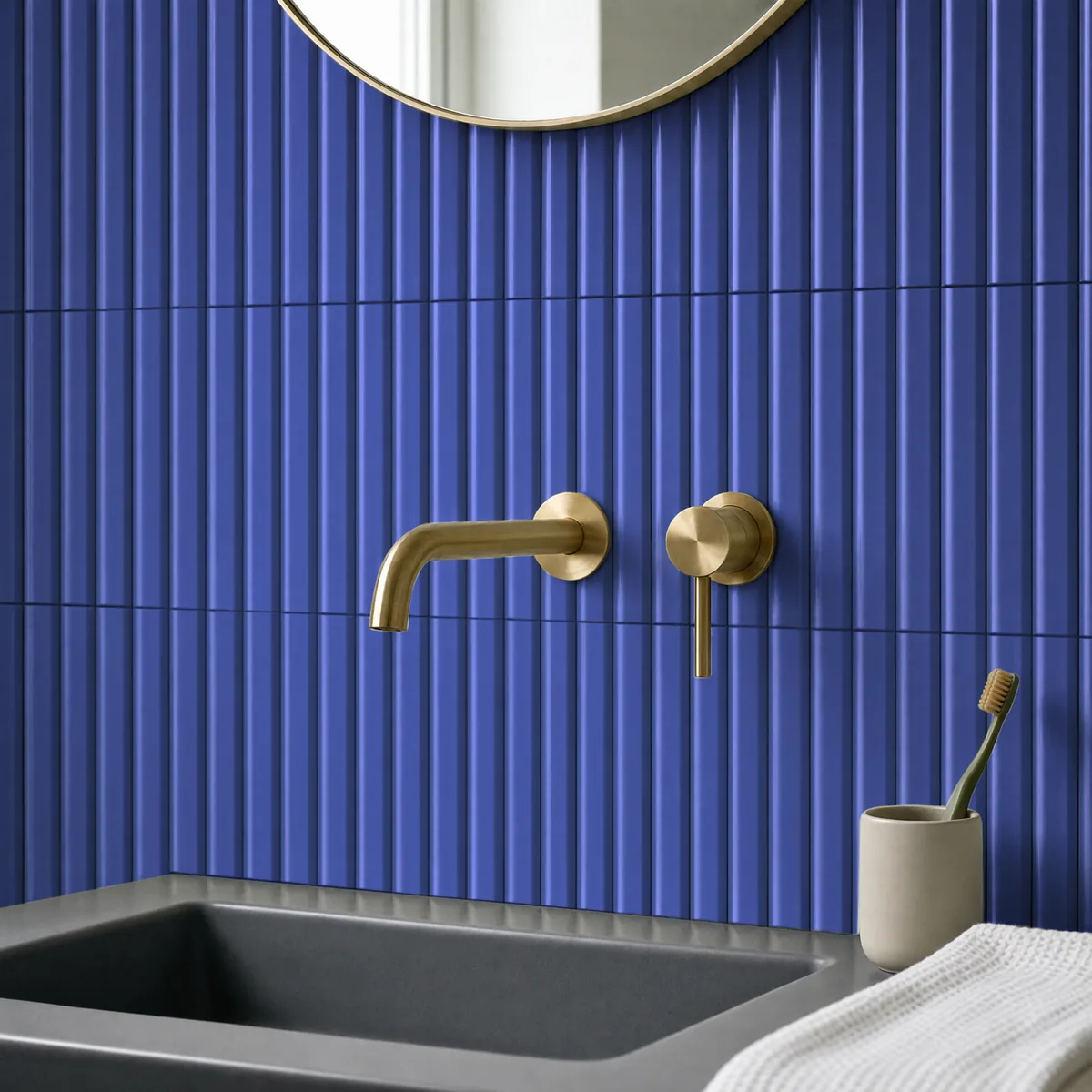 Ambiente alicatado con Azulejo 11x20 Ada Diamante Brillo Color Azul Oscuro