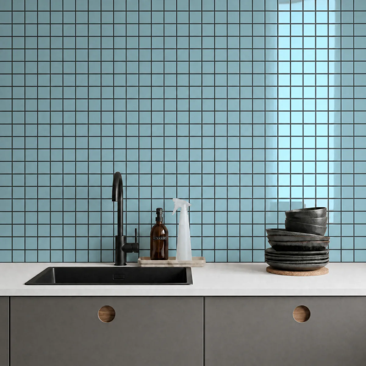 Ambiente alicatado con Azulejo 30x30 Mosaico Brillo Color Azul Bebé