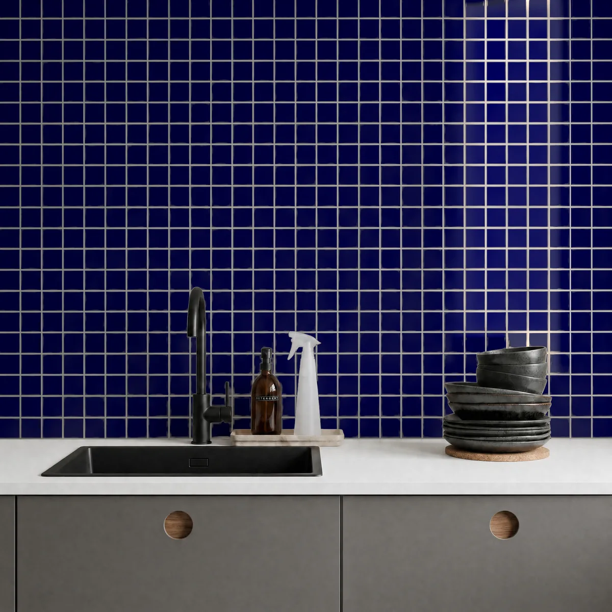 Ambiente alicatado con Azulejo 30x30 Mosaico Brillo Color Azul Victoriano