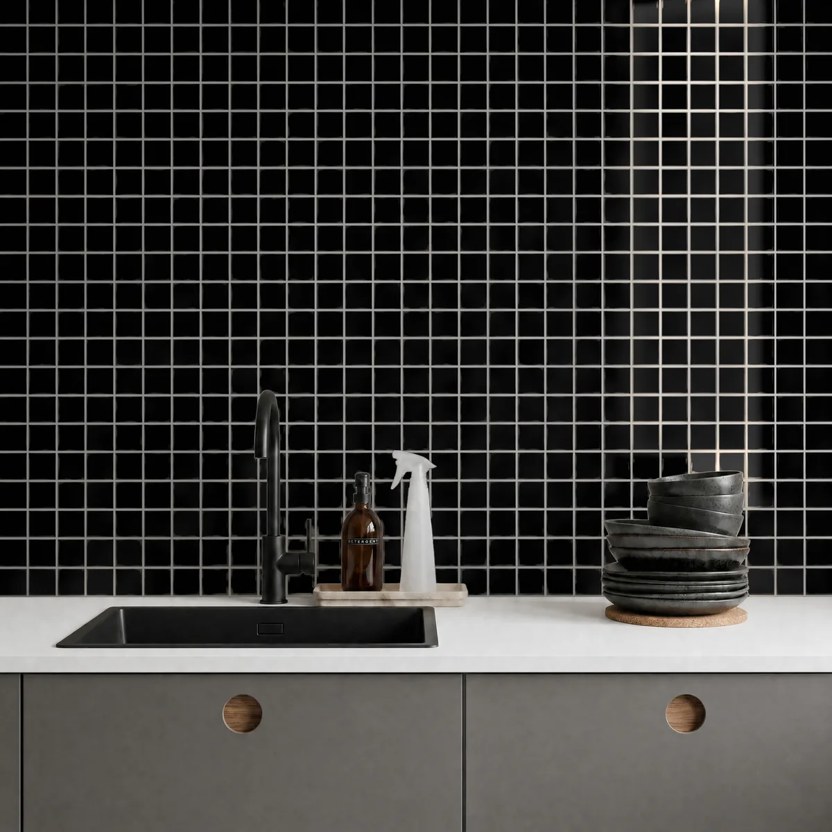 Ambiente alicatado con Azulejo 30x30 Mosaico Brillo Color Negro