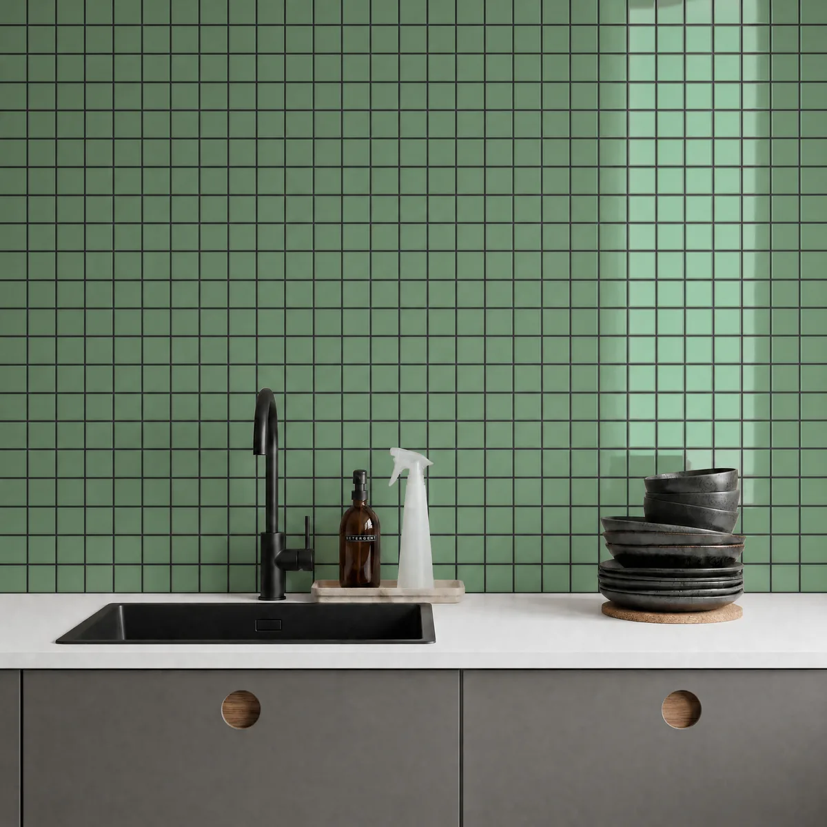 Ambiente alicatado con Azulejo 30x30 Mosaico Brillo Color Verde Oscuro