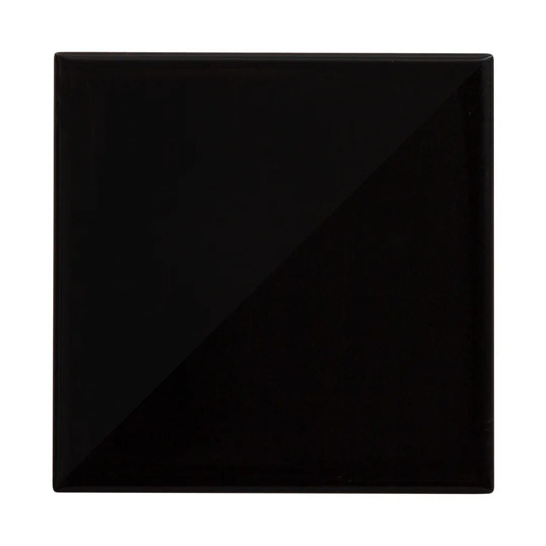 Azulejos negros · Trigone Color