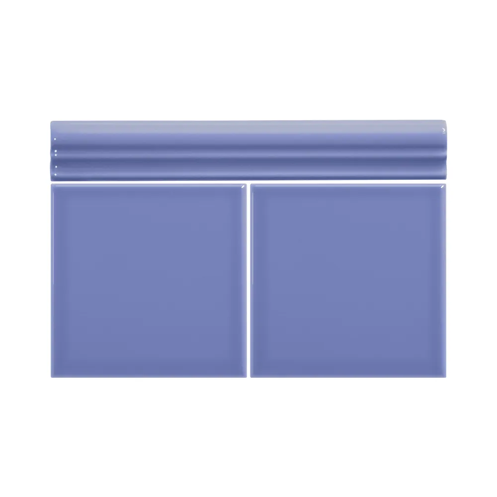 Colocación de Moldura Cerámica 3x20 cm Color Azul Claro Brillo entre azulejos