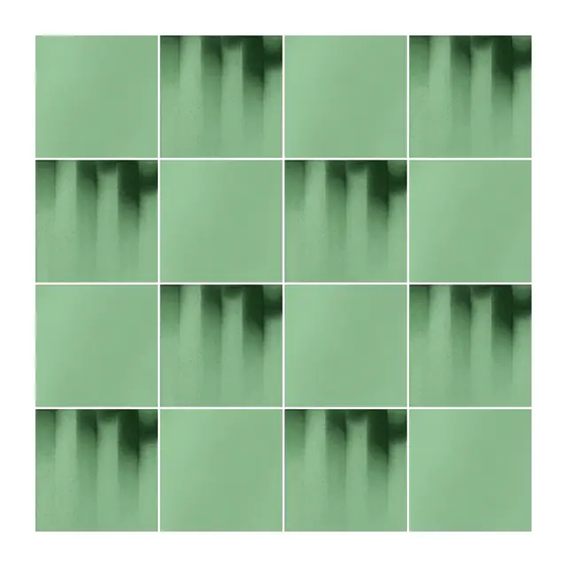Ejemplo 3 de colocación: Azulejo Fumé 10x10 Verde Claro Brillo alternado en damero con Azulejo 10x10 Liso Brillo Color Verde Claro