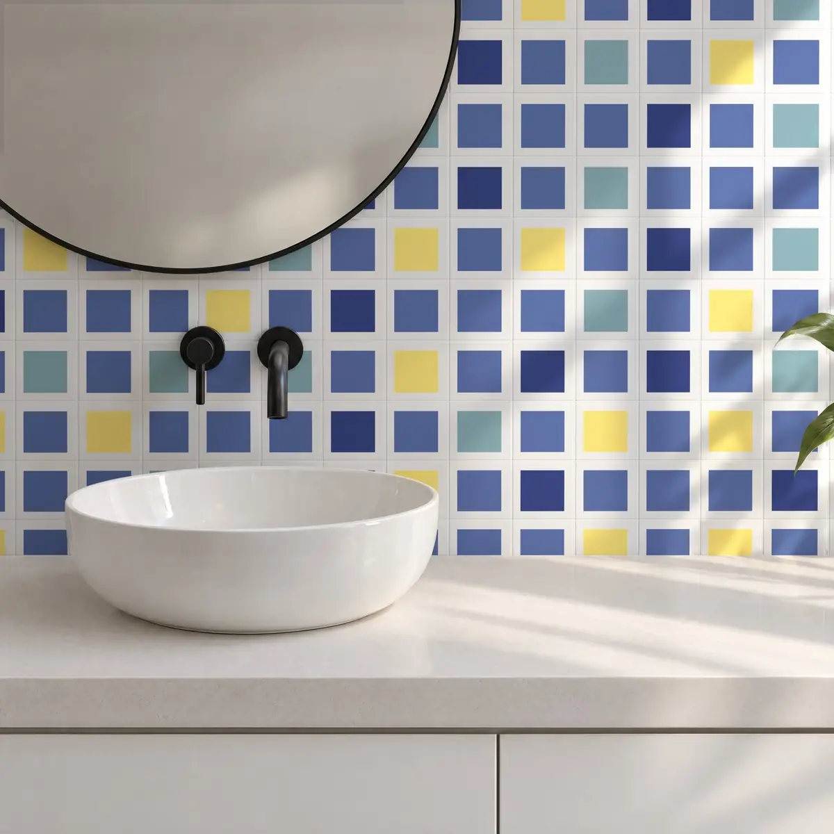 Baño alicatado con Azulejo Square Blanco Brillo 10x10 Azul Marino combinado con otros colores