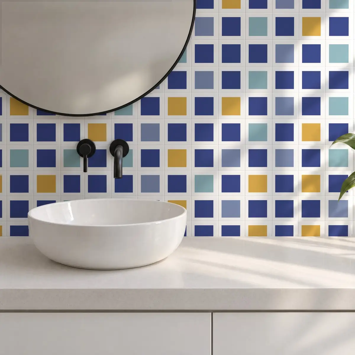 Baño alicatado con Azulejo Square Blanco Brillo 10x10 Azul Oscuro combinado con otros colores