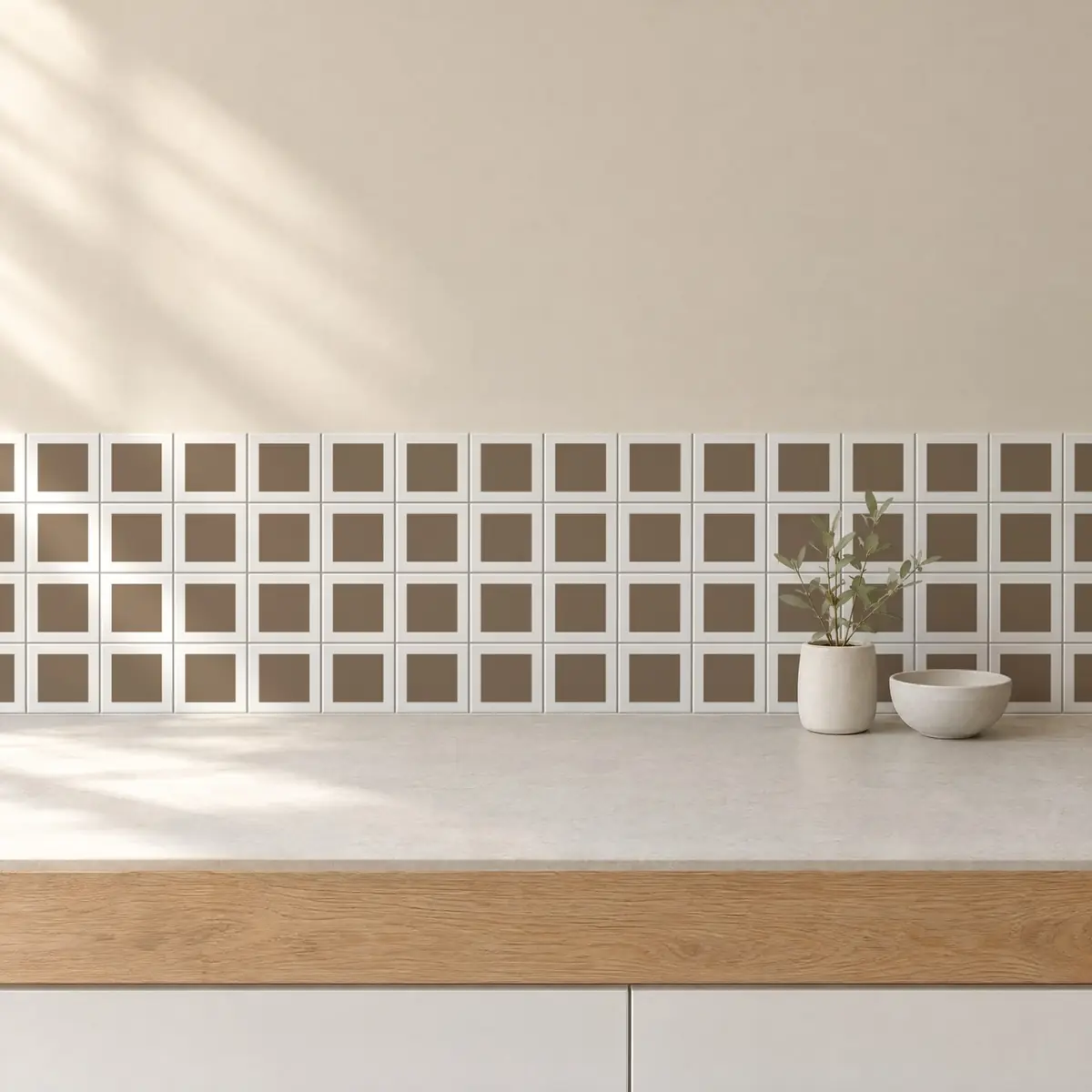 Cocina con Azulejo Square Blanco Brillo 10x10 Marrón Piedra de frente de encimera