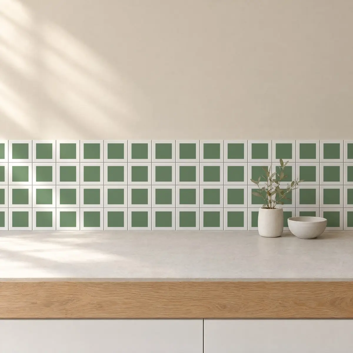 Cocina con Azulejo Square Blanco Brillo 10x10 Verde Oscuro de frente de encimera