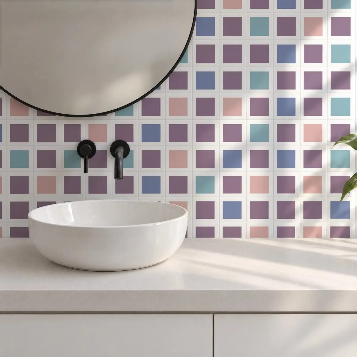 Baño alicatado con Azulejo Square Blanco Brillo 10x10 Violeta combinado con otros colores