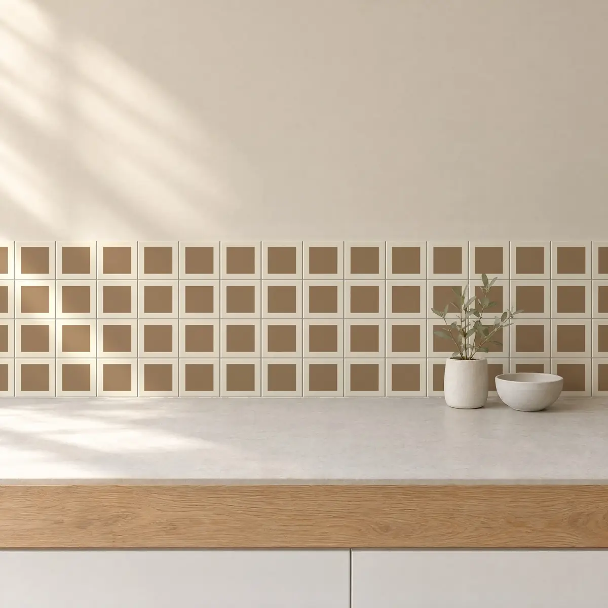 Cocina con Azulejo Square Crema Mate 10x10 Marrón Champiñón de frente de encimera