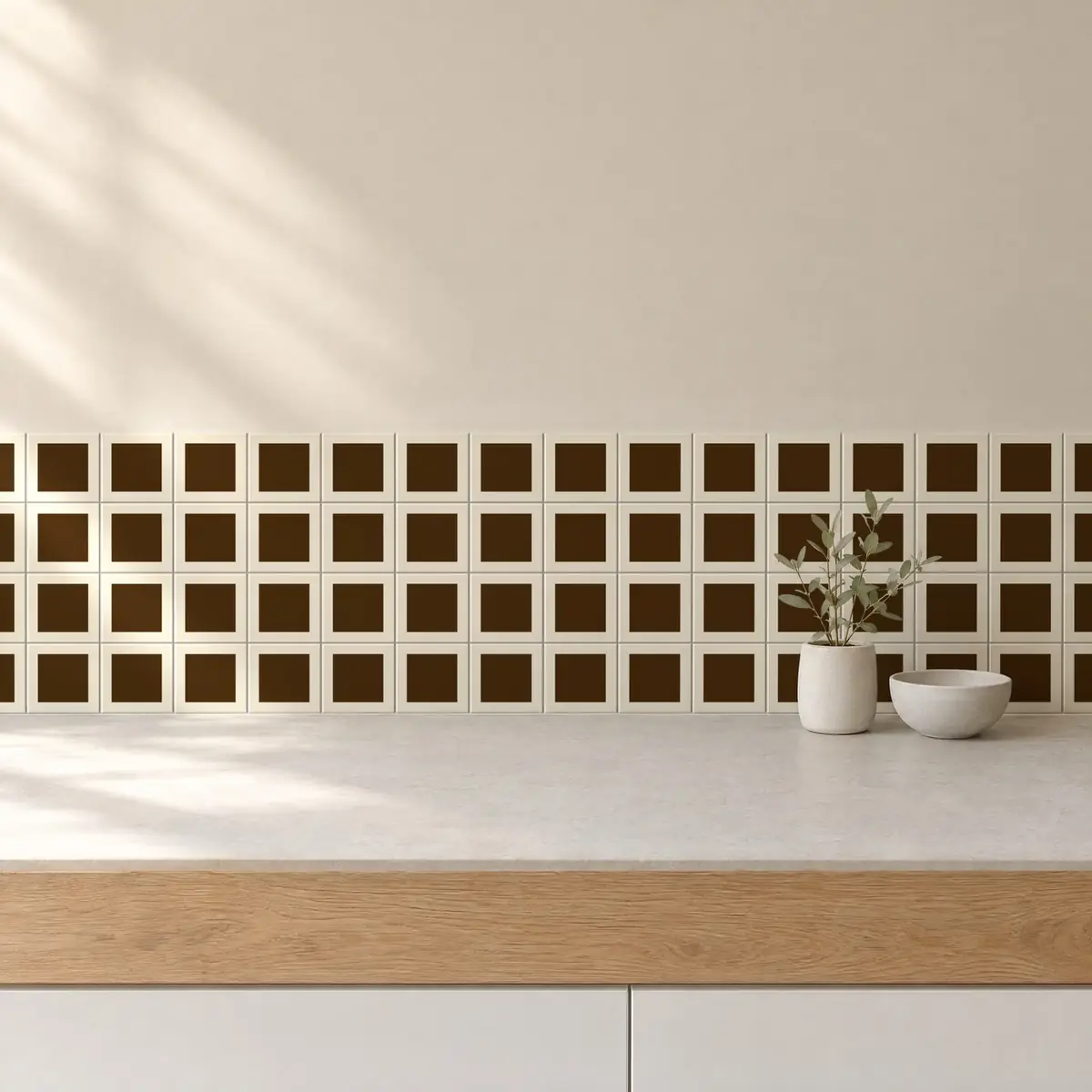 Cocina con Azulejo Square Crema Brillo 10x10 Marrón Mocca de frente de encimera