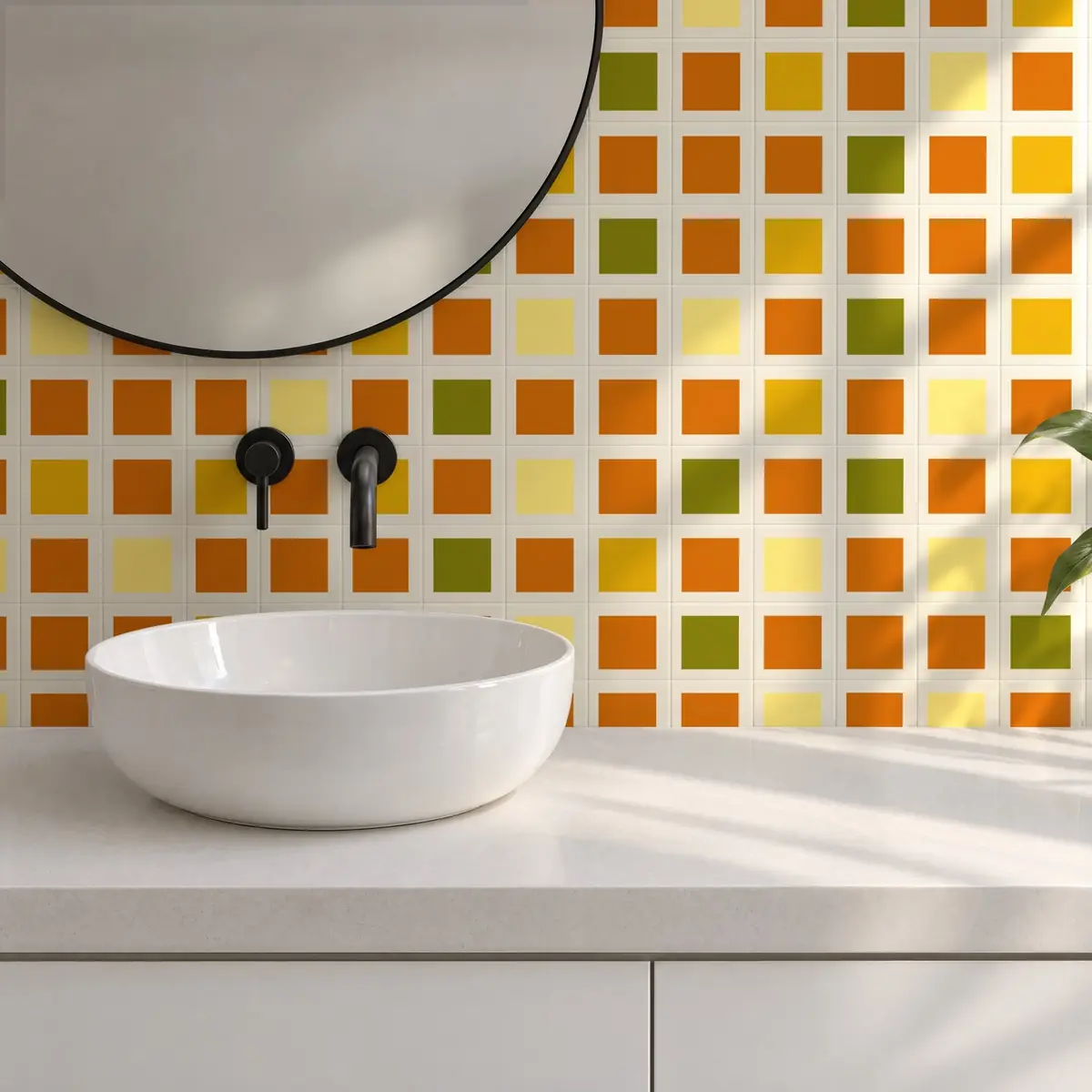 Baño alicatado con Azulejo Square Crema Brillo 10x10 Naranja combinado con otros colores