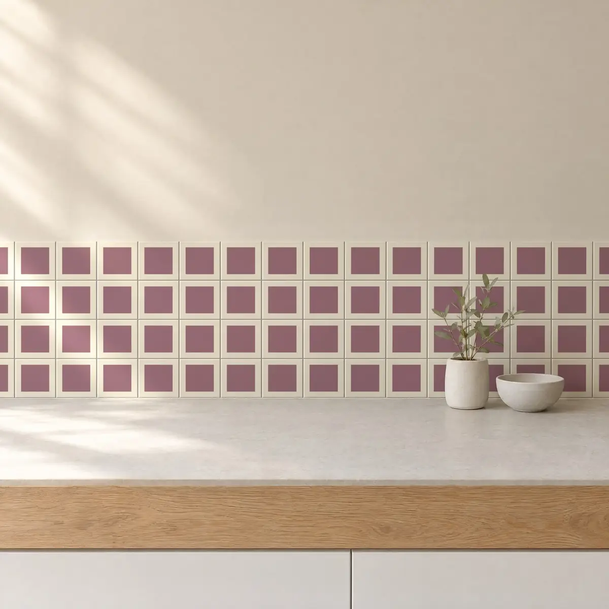 Cocina con Azulejo Square Crema Brillo 10x10 Rosa Malva de frente de encimera